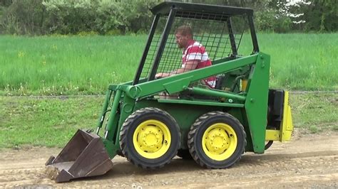 john deere 90 skid steer specs